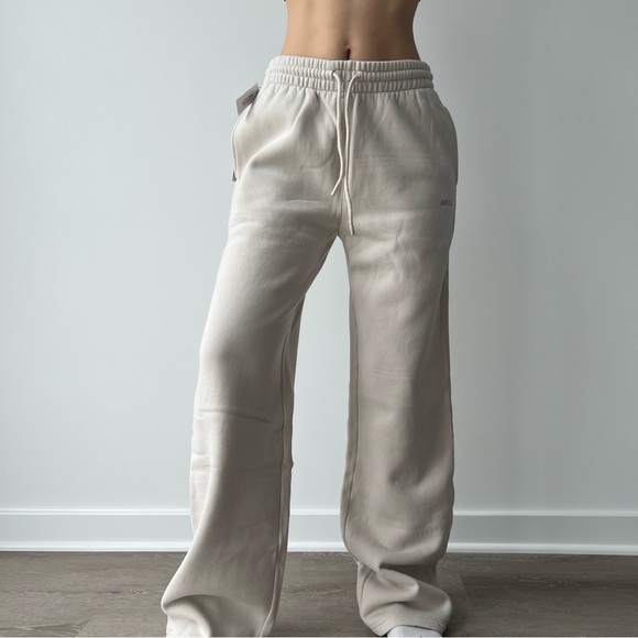 Aritzia Pants - Aritzia Cozy Fleece Boyfriend Basic Wide Sweatpants Matte Pearl Taupe Size S